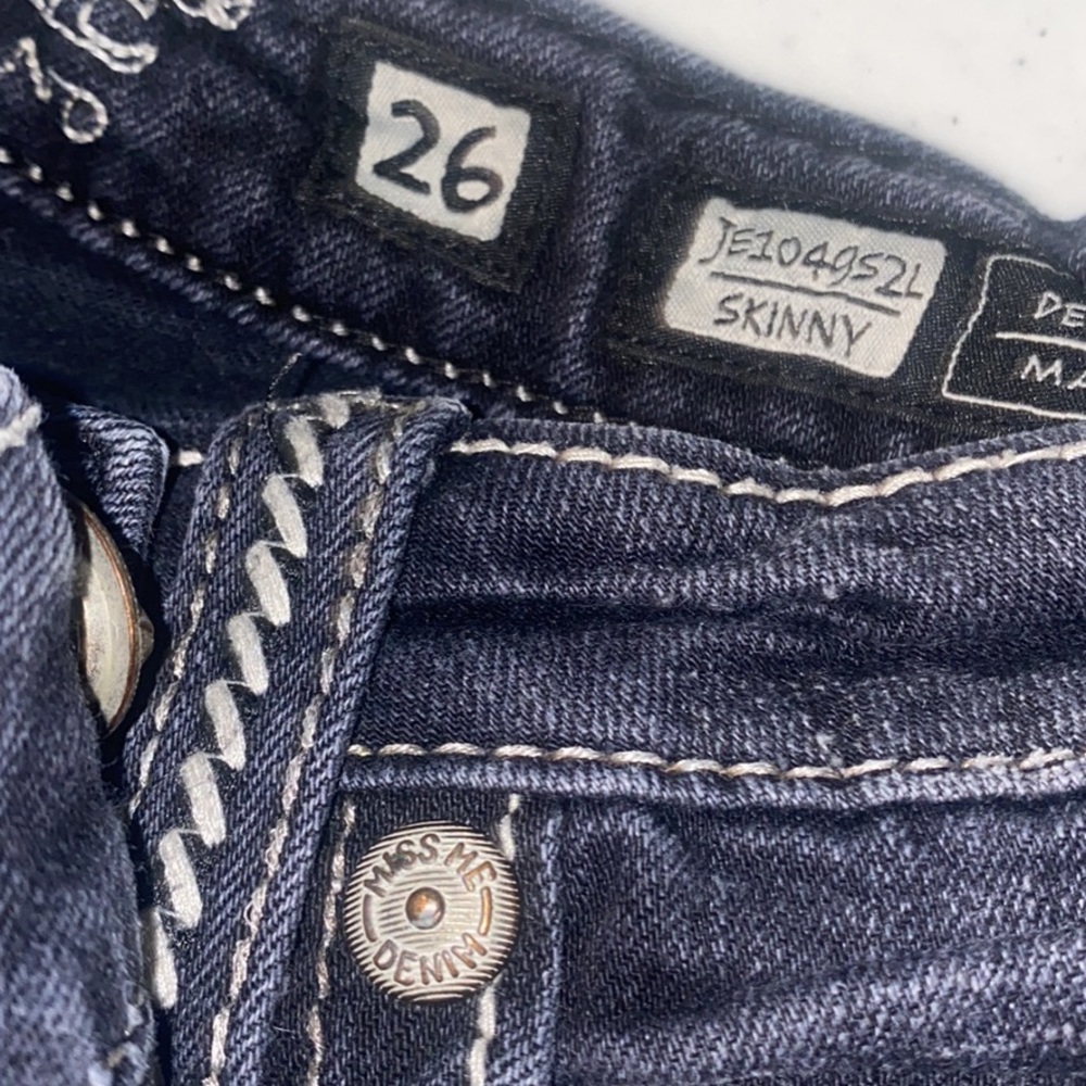 Gently Used Size 26 Skinny Miss Me Jeans